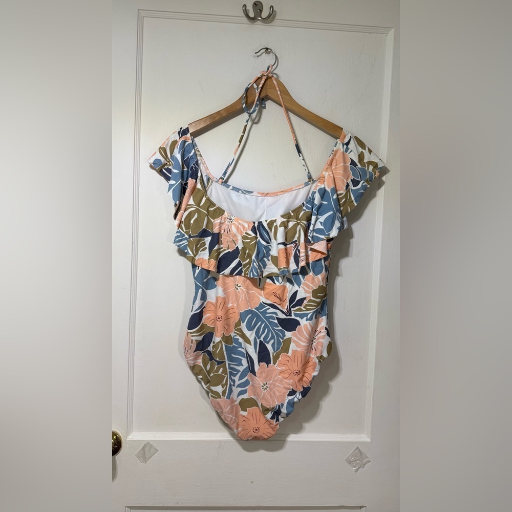 Raisins Floral Ruffle One-Piece Swimsuit - Picture 4 of 7